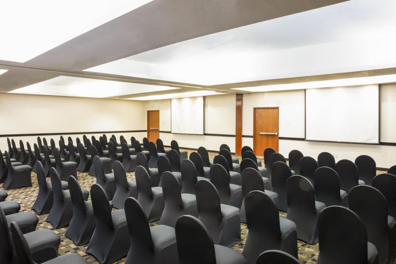 Fiesta Inn Express San Luis Potosi Oriente Luaran gambar